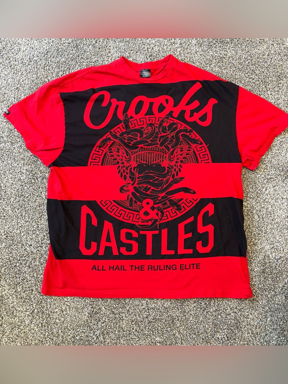 Crooks & Castles All Hail The Ruling Elite Graphic T-Shirt
Red Size XXL